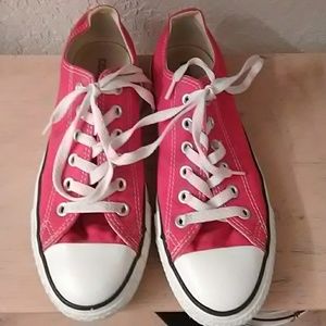 Red converse